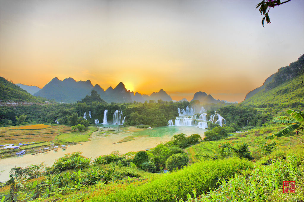 夕阳下德天瀑布 摄影 大别山