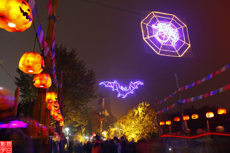 万圣节夜景 摄影 黑白影子