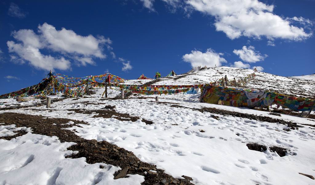 折多山初雪 摄影 色胆犹存