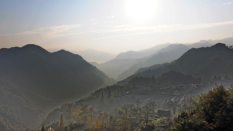 山村的早晨 摄影 叶韵