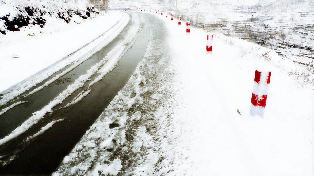 《下雪喽》 摄影 水逝无声