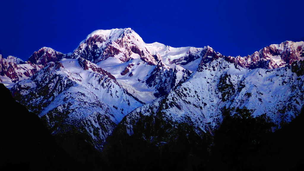 蓝幕雪山 摄影 叶飘四季