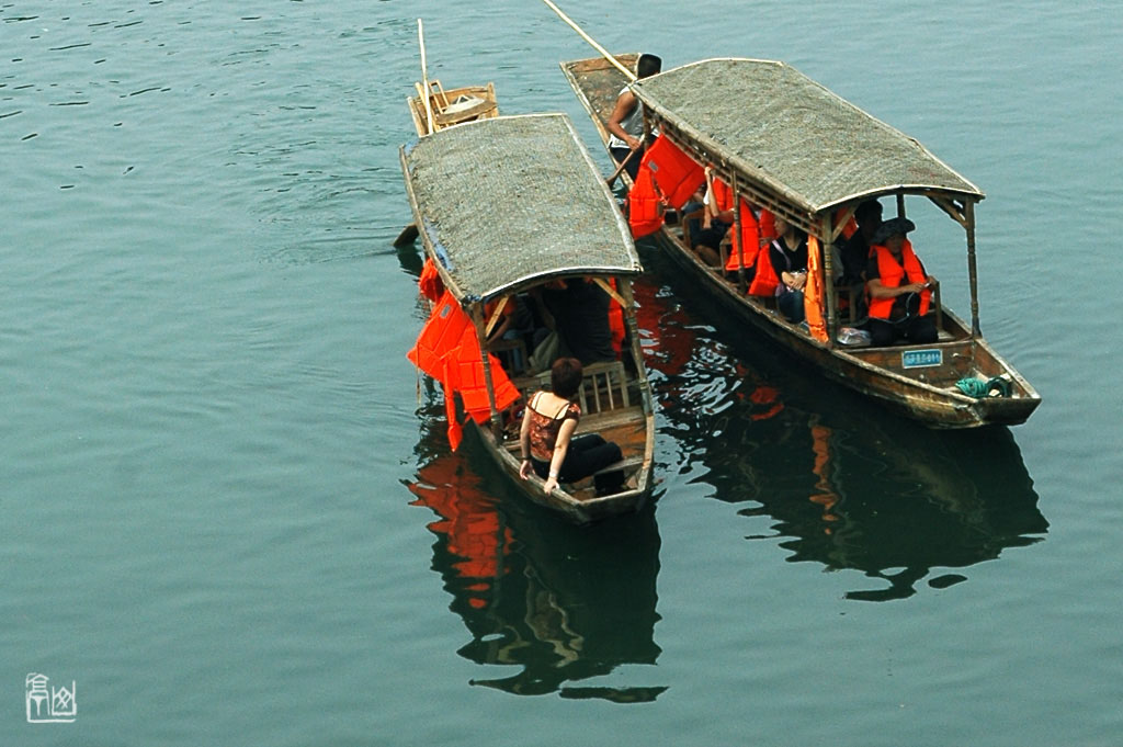 漂浮的小舟 摄影 彩色鼠标