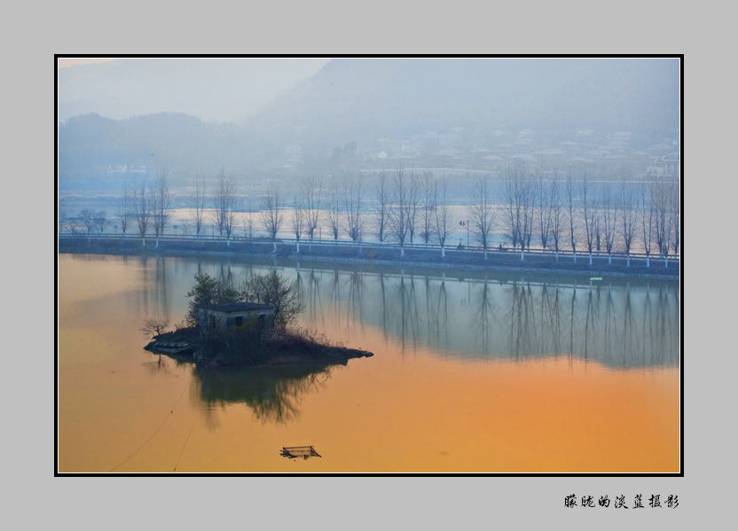 路上的风景 摄影 朦胧的淡蓝