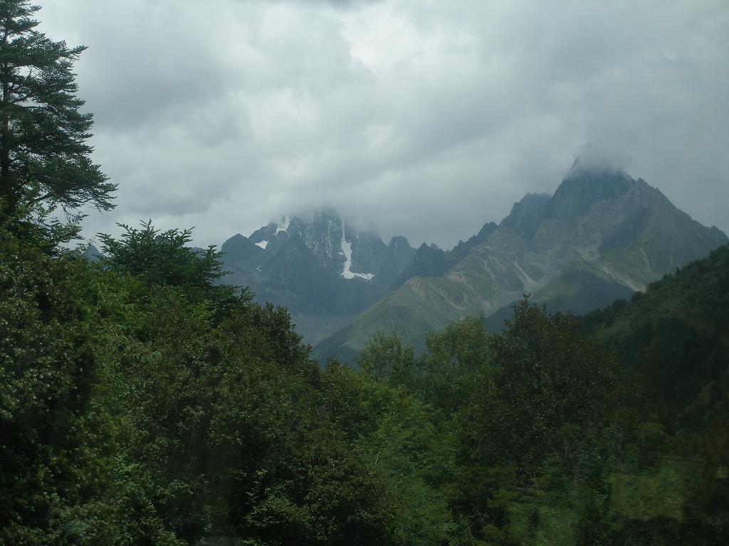 木格措雪山 摄影 淡淡绿茶