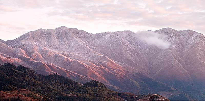 巍巍群山 摄影 中一贝