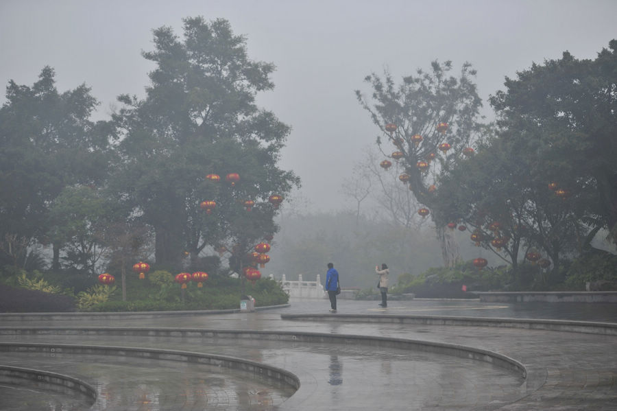 桂林市区雾景 摄影 吴村长