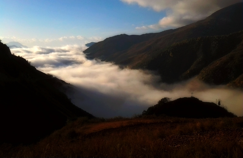 基觉云海一景 摄影 殷涛