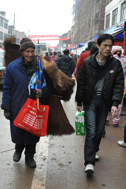 泉湖二月八 ·父子赶集 摄影 荷叶澄露