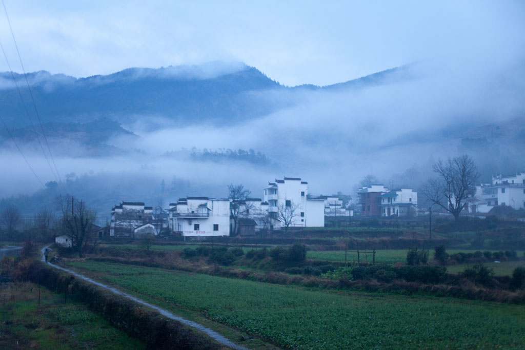 婺源虹关雨中景色 摄影 乐言者