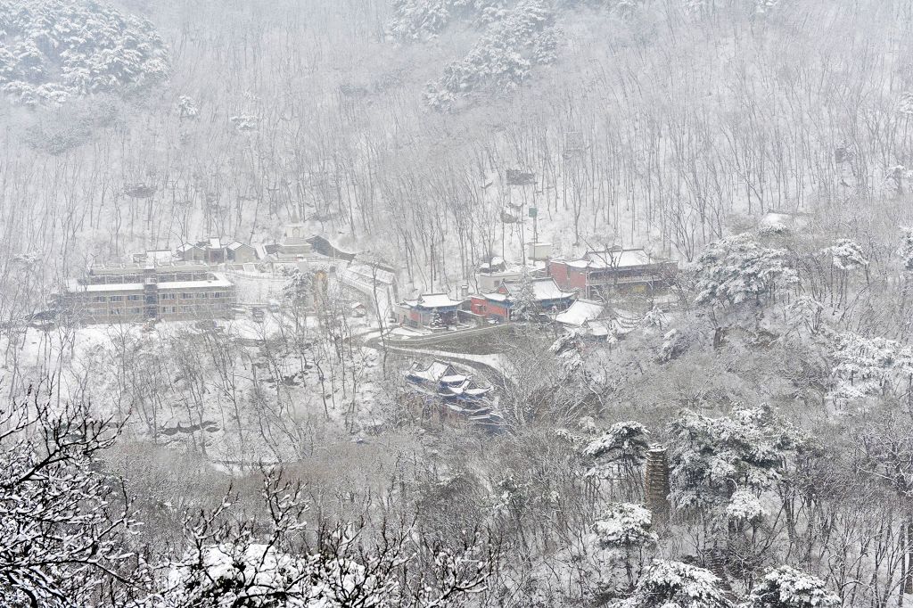 千山春雪3 摄影 秋叶雨荷