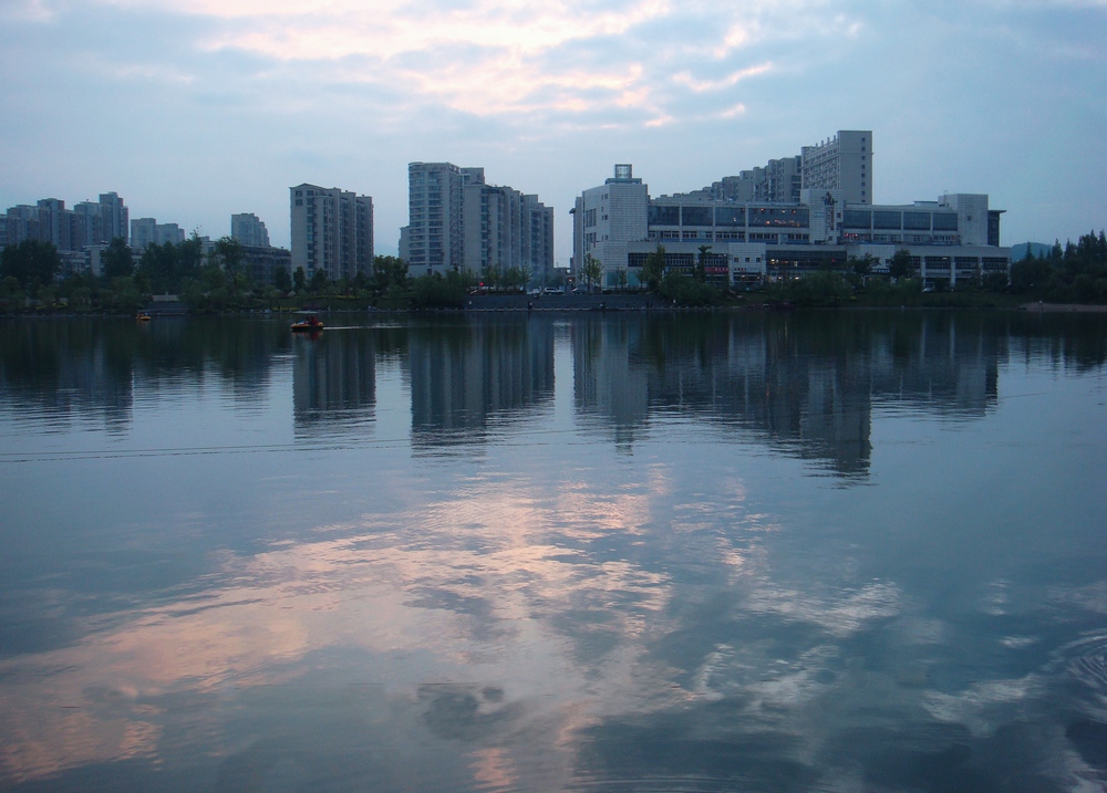 雨后湖边... 摄影 岚馨