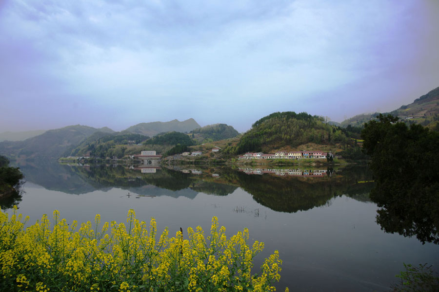 石泉--小三峡-江边民居《四》 摄影 秋天的叶