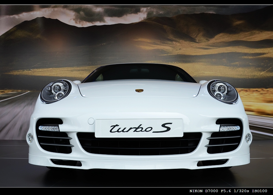 保时捷 Turbo S 摄影 Windshield