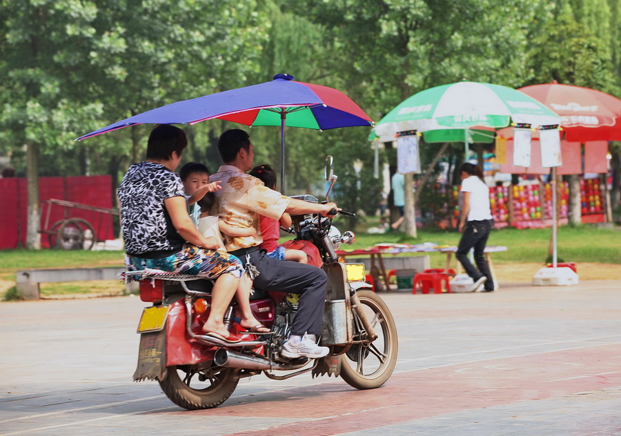 危险的驾乘 摄影 彭湖湾