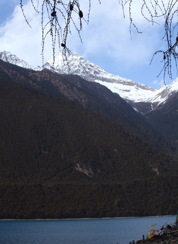 雪山，湖泊。 摄影 陆上行