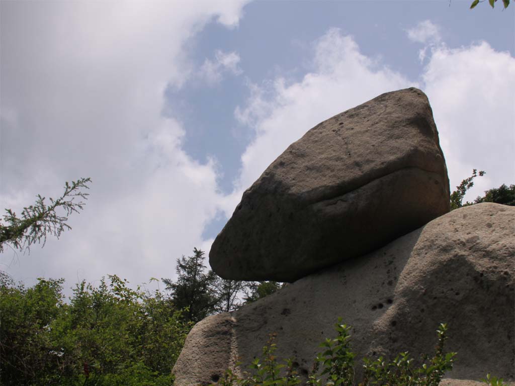 崂山石 摄影 崂山绿石