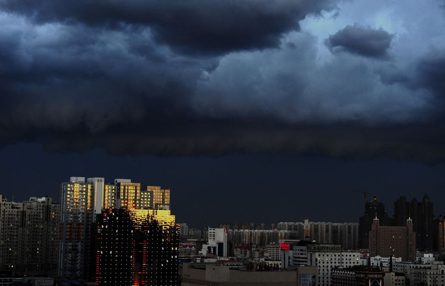 黑云压城 摄影 春雨潇潇