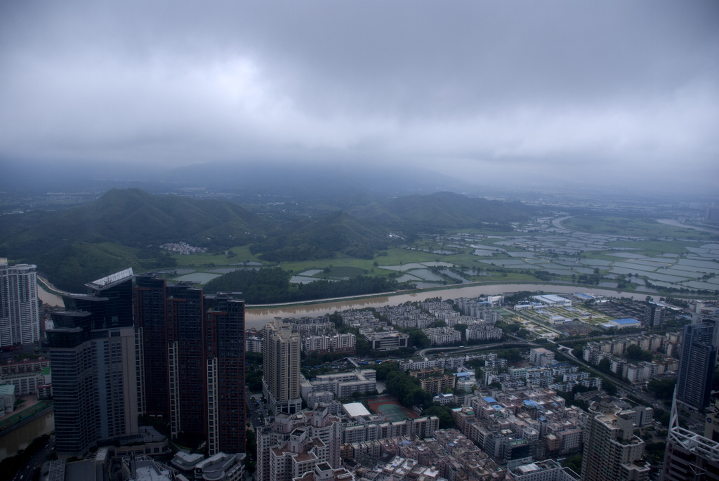 站在深圳看香港 摄影 一村夫