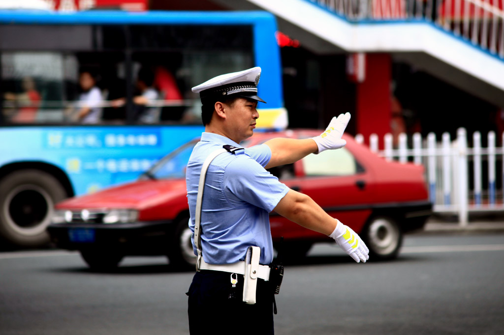 甘洒汗水换通畅－－交警风采之一 摄影 少逸