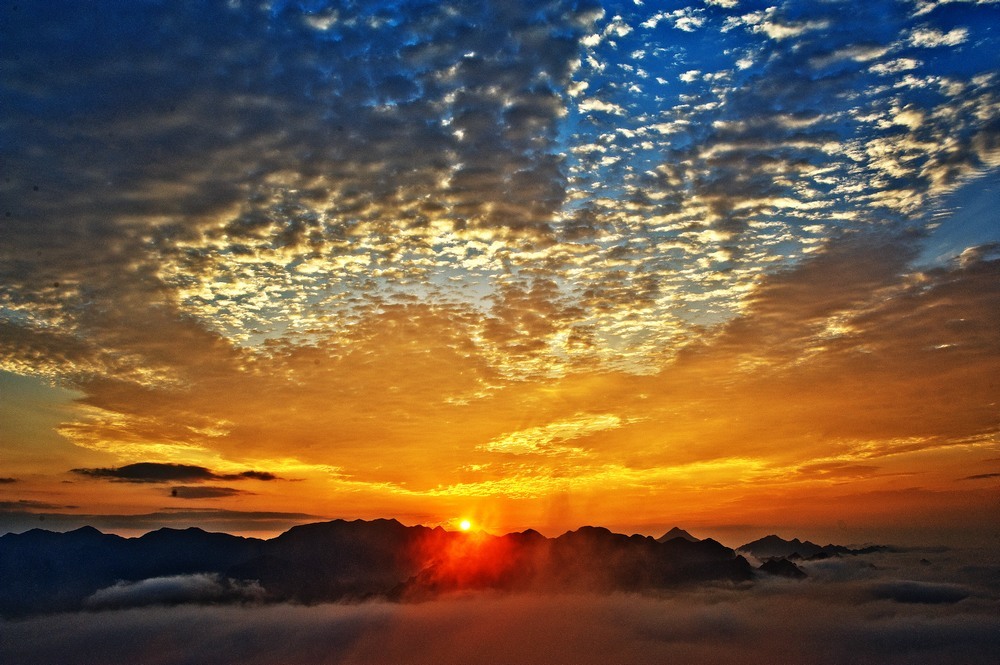 朝霞满天 摄影 温馨