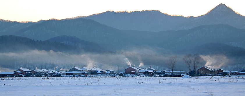 山下小村 摄影 星湖