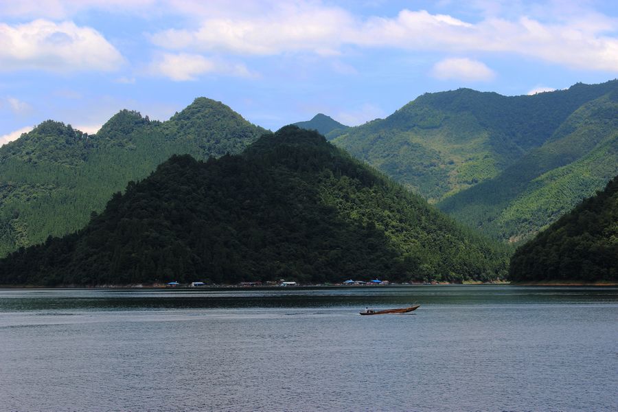 轻舟重山 摄影 大可也