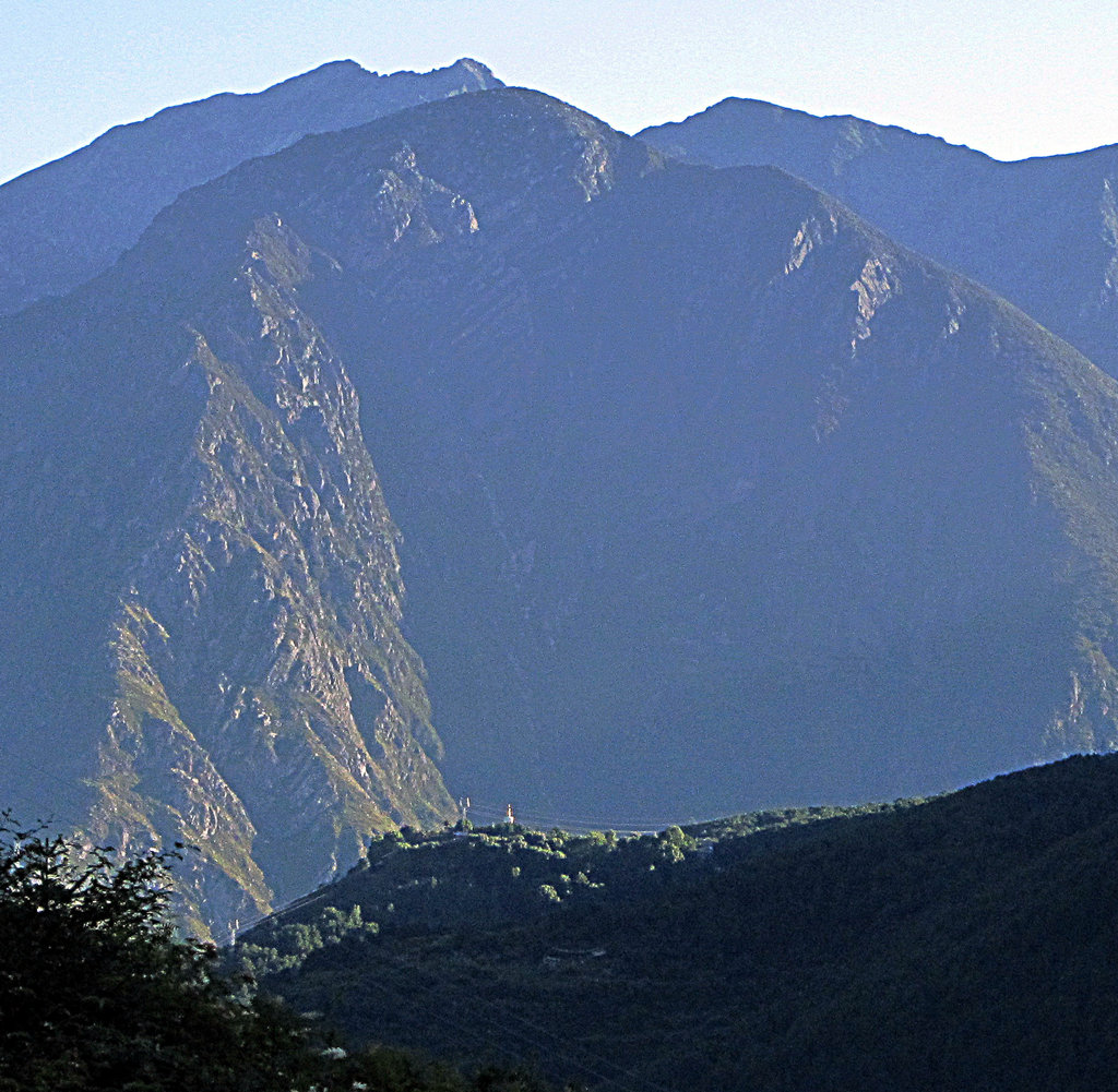 日照康定之跑马山 摄影 严老头