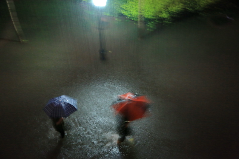 雨中行 摄影 第一户外