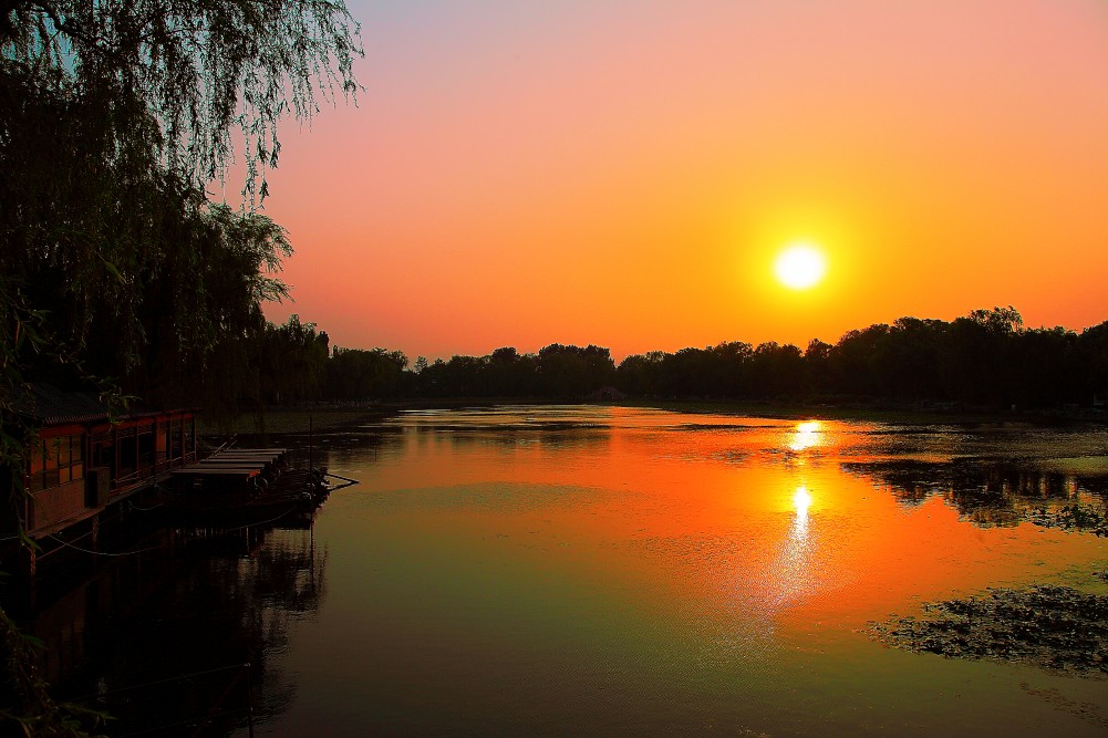 夕阳西照圆明园 摄影 谷大伟