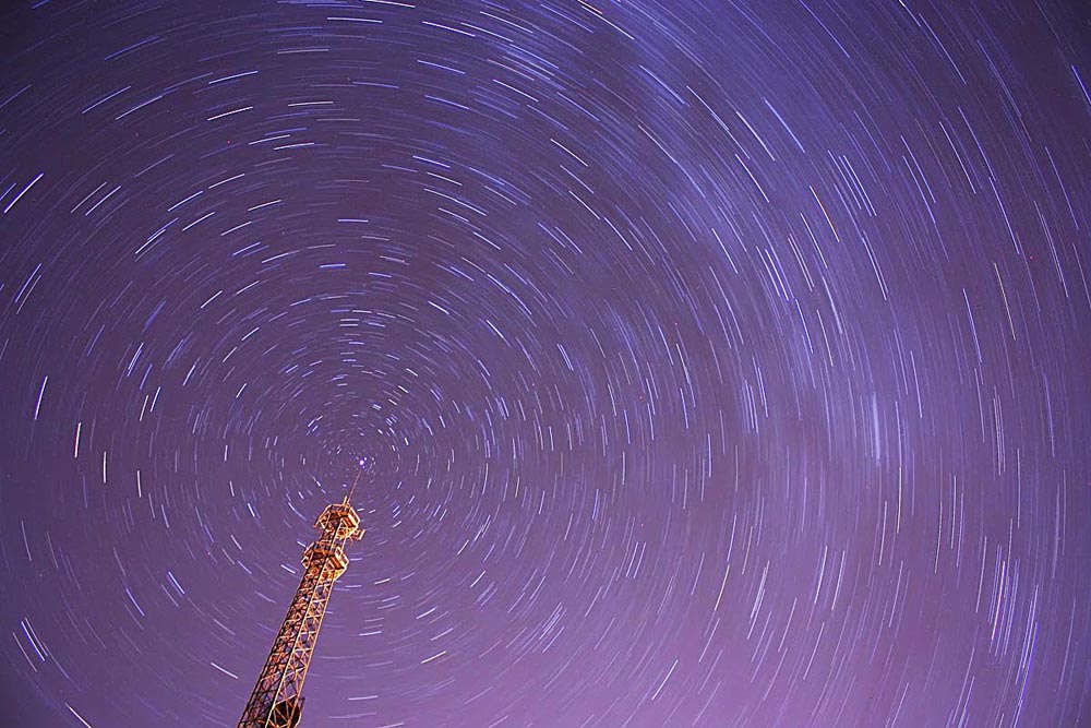 夜塔星波 摄影 寒疆雪