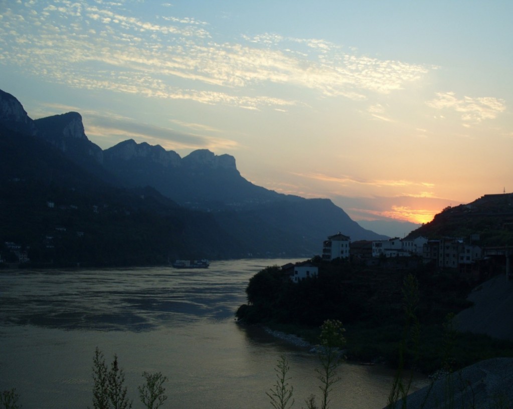 傍晚西陵峡 摄影 峡江红叶