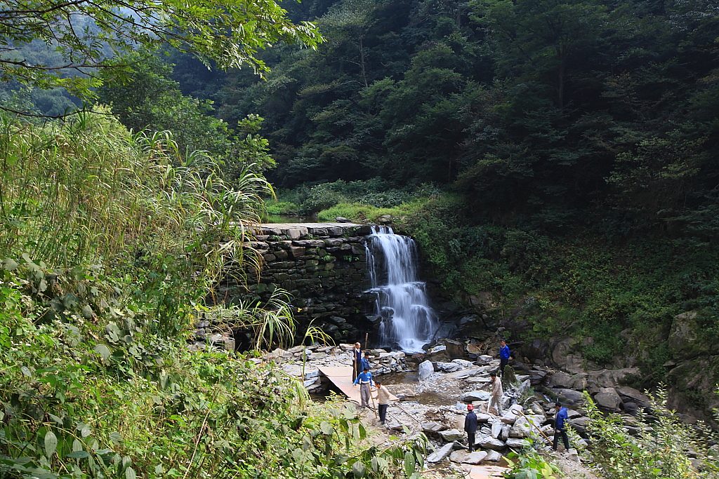 小瀑布 摄影 牧野2011