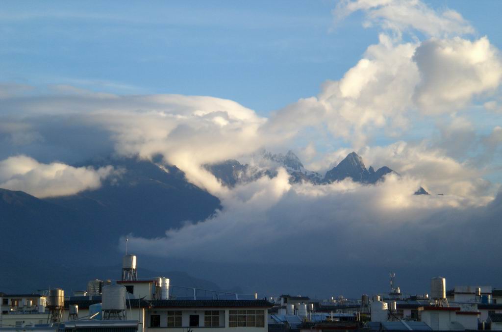 羞涩雪山 摄影 某某人