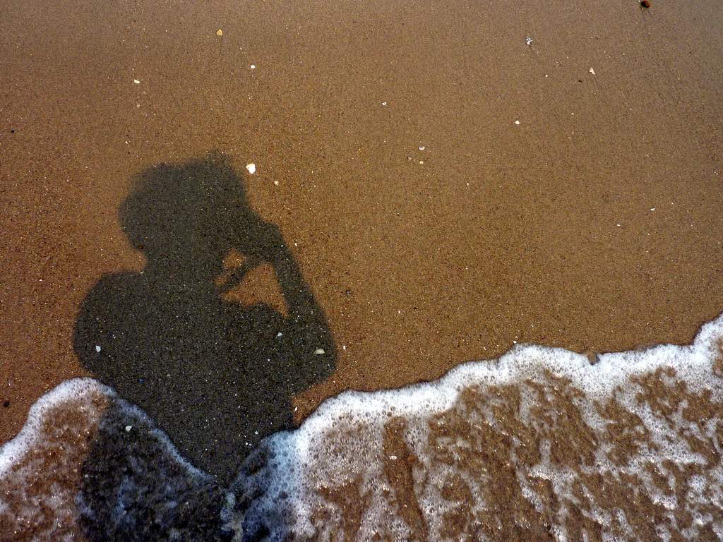 海滩边上自己的影子 摄影 静静的白桦树