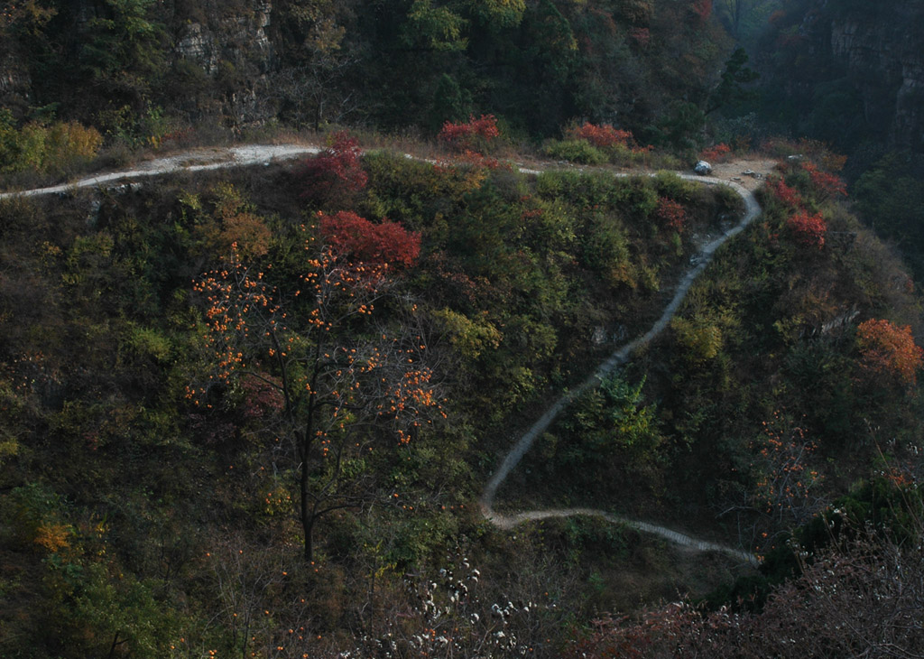 山间小路 摄影 燕飞