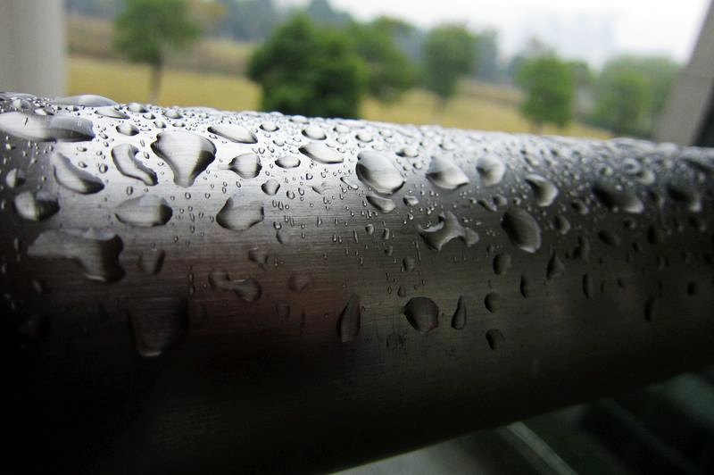 下雨天 摄影 高渐飞