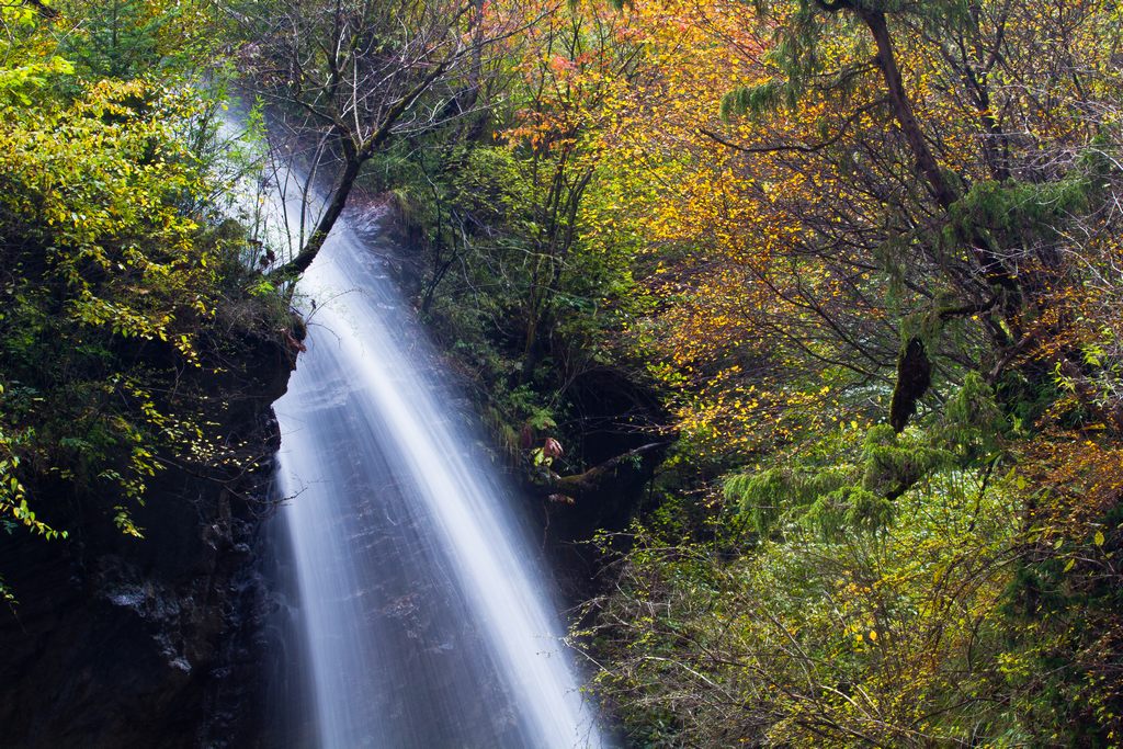 官鹅沟秋色 摄影 云之山峰