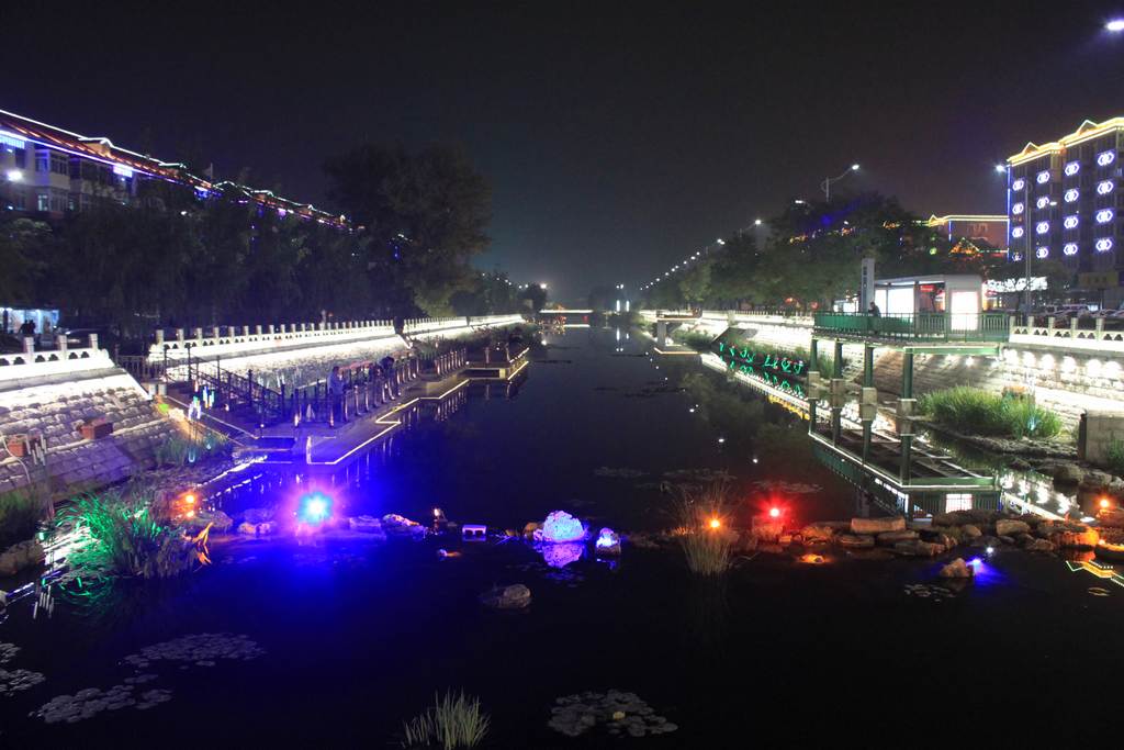 黑水河夜景 摄影 雨后听风