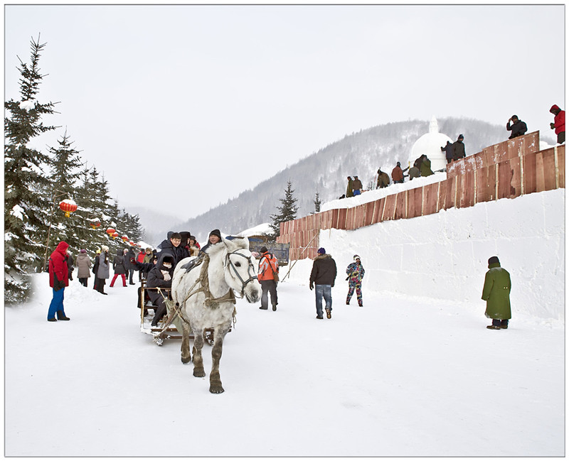 人行雪乡2 摄影 张潇芸