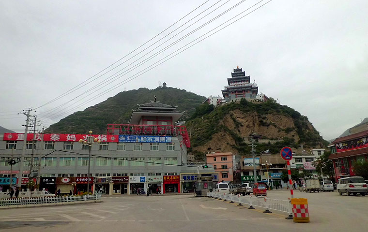 路上的风景 摄影 紫色女人