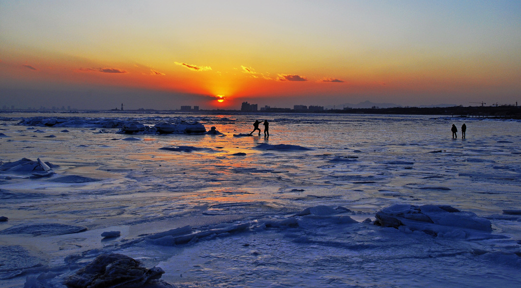 海湾冰雪5——夕阳之下戏冰海 摄影 小玩童