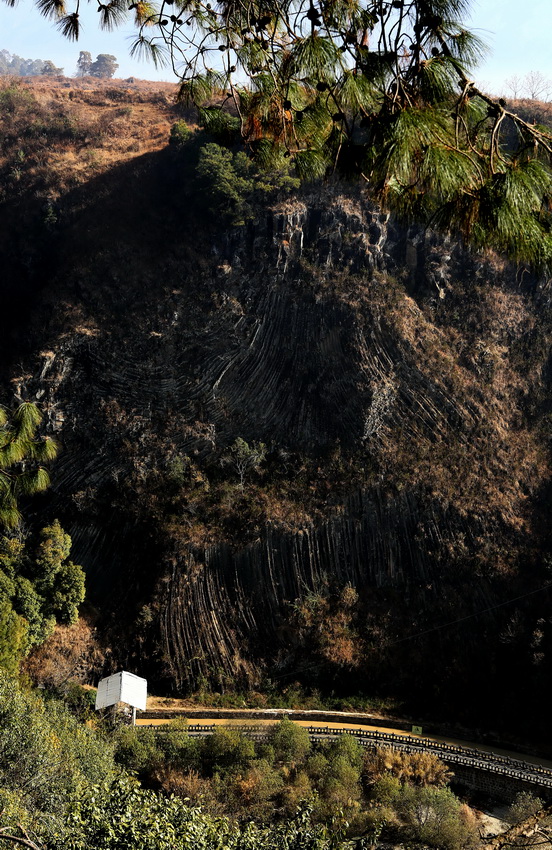 魅力腾冲——火山柱状节理 摄影 禾田水