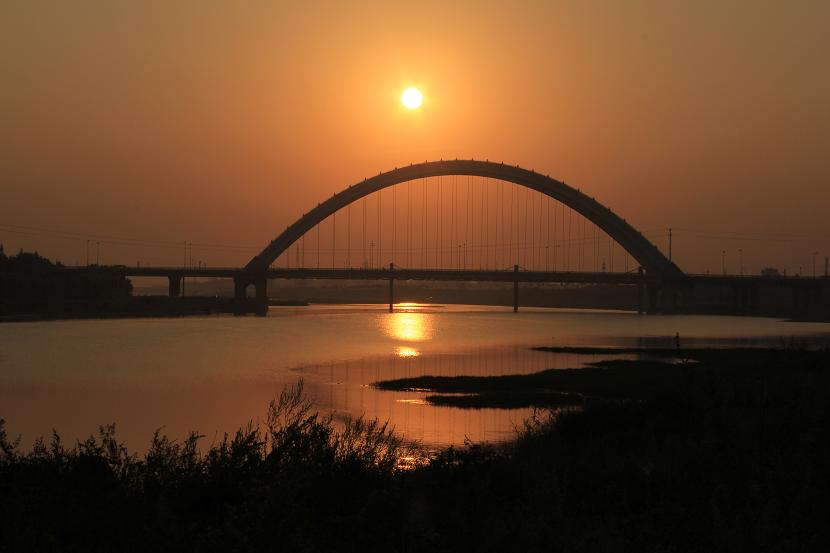 大桥日出 摄影 liuchun203