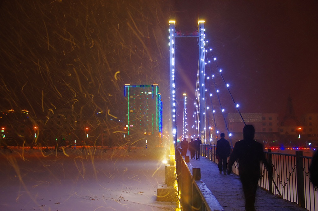 雪夜山城 摄影 怡仁