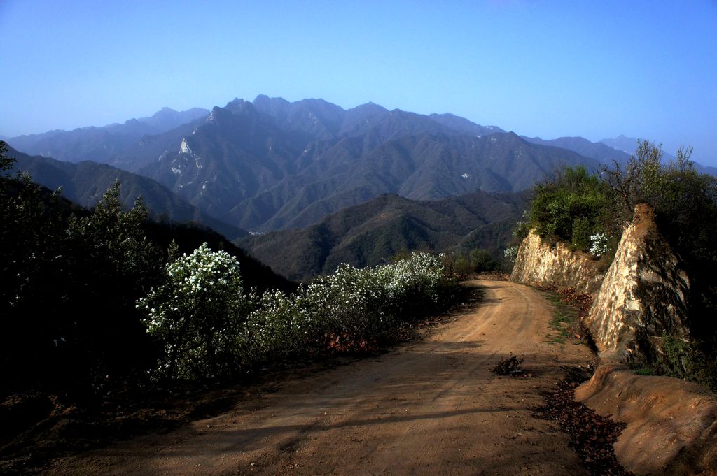 山路 摄影 天边七彩