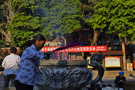 祈福-2 摄影 吕延均铁蹄