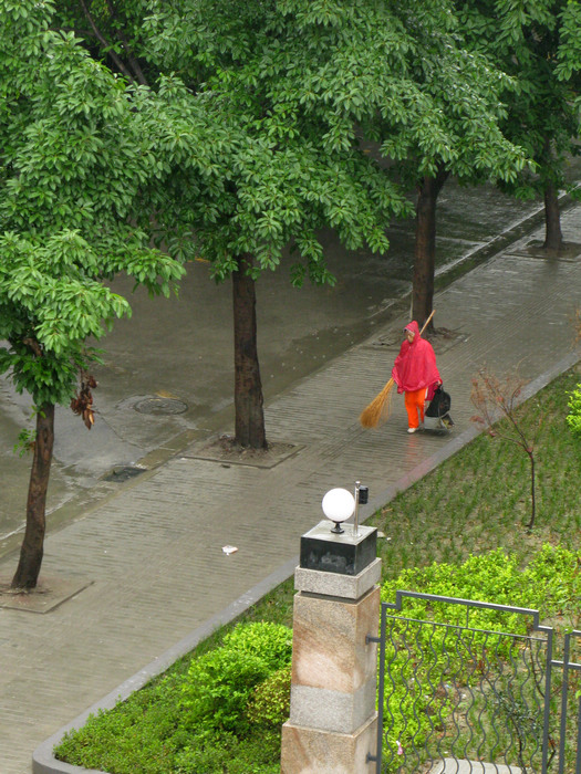 雨中身影 摄影 人生自有路