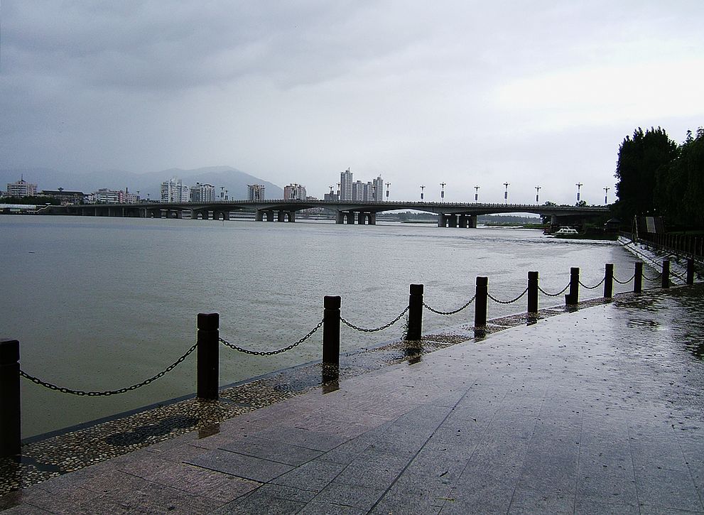 雨中汉江 摄影 西风胡杨