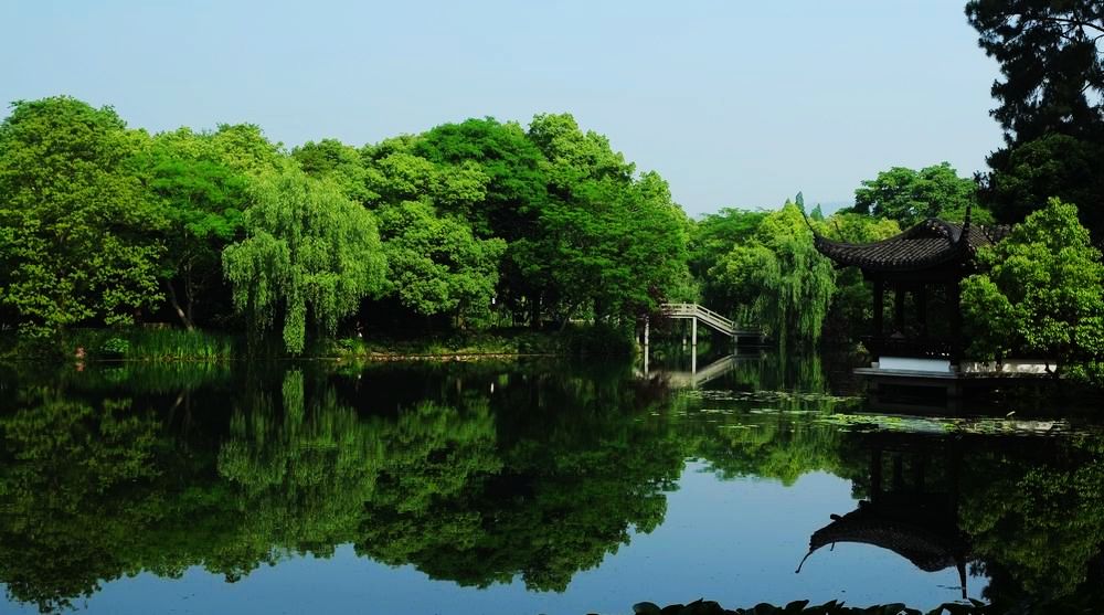  Landscape photography on the edge of the West Lake